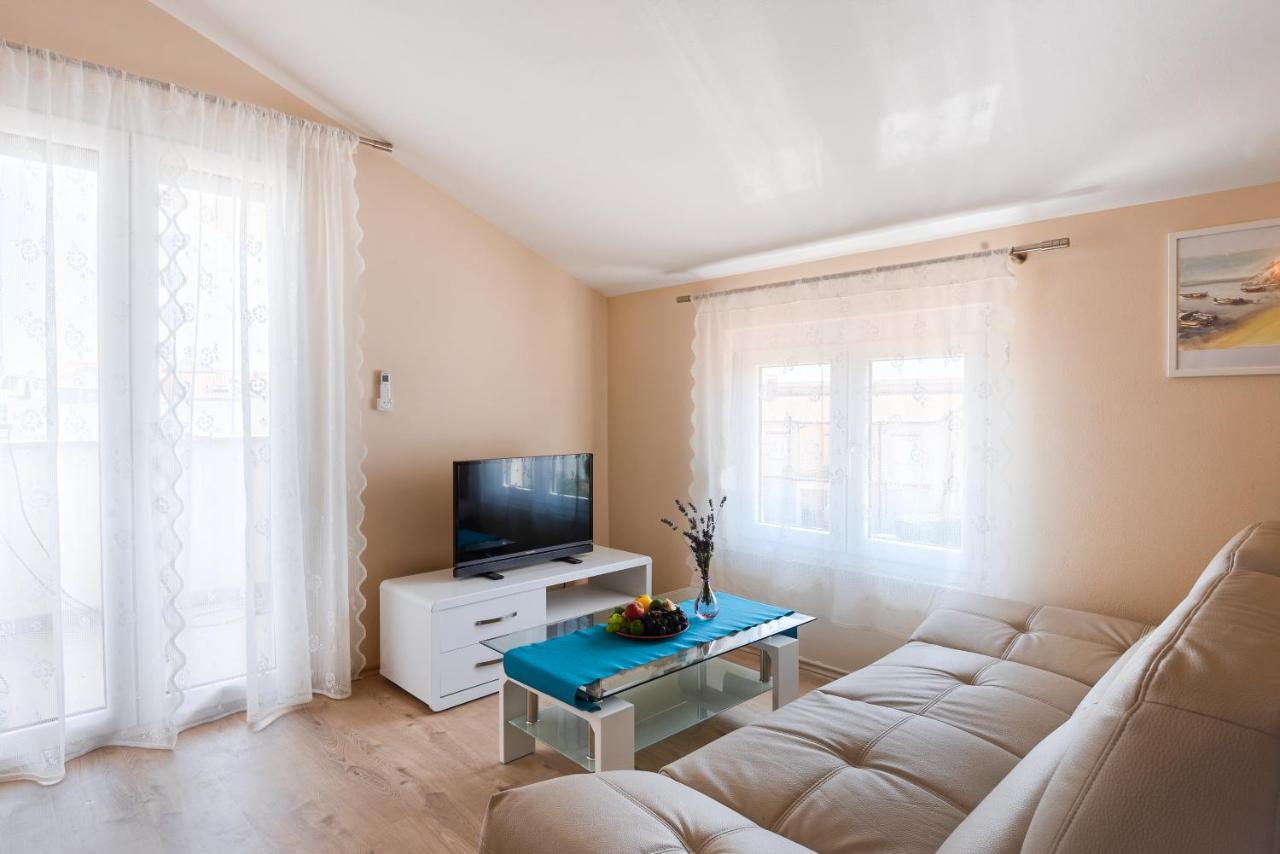 Villa Hope Apartments Porec Exterior photo